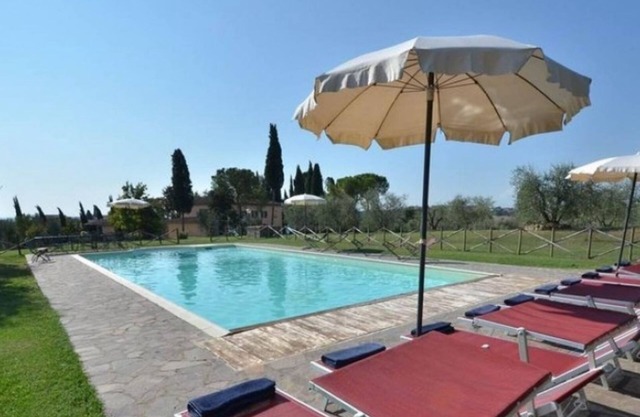 Villa Il Poggio, Up to 24 guests. Pool