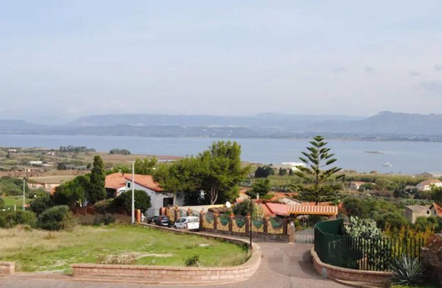 Villa in a quiet location but close to the city center of Sant'antioco