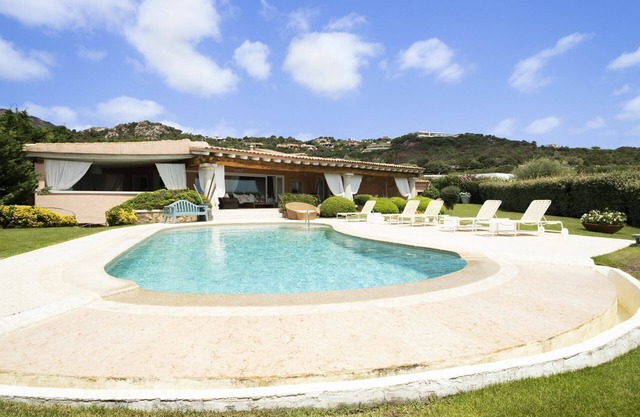 Villa in Abbiadori mit 7 Schlafzimmern 10 Schlafplätzen