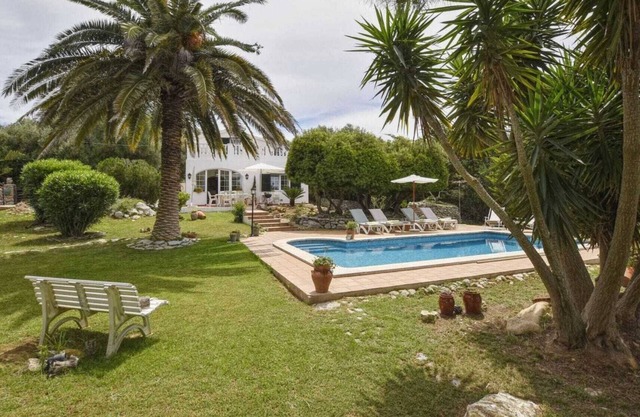 Villa mit Pool, Garten und Wifi