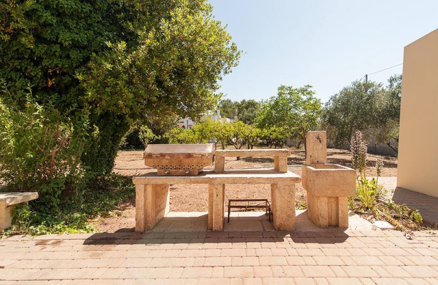 Villa IN Campagna CON Giardino CON TRE Camere E DUE Bagni Vicino Galatina