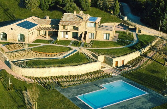 Villa in Canalicchio mit 10 Schlafzimmern 24 Schlafplätzen