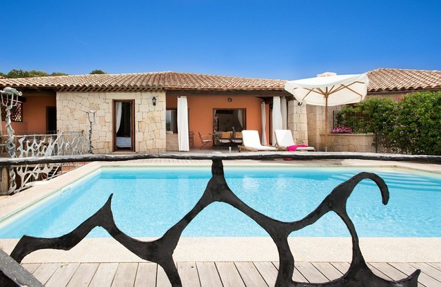 Villa in Capo Coda Cavallo mit 5 Schlafzimmern 10 Schlafplätzen