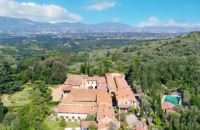 Villa in Casa Biondo mit 23 Schlafzimmern 46 Schlafplätzen