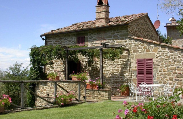 Villa in Cortona mit 3 Schlafzimmern 7 Schlafplätzen