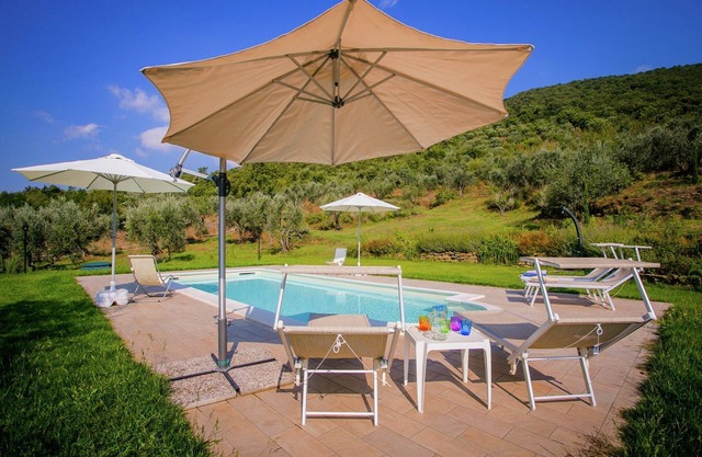 Originelle Villa in Cortona mit Swimmingpool