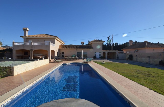 Geräumige Villa mit privatem Pool in El Algar