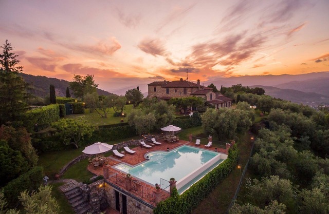 Villa in Grotta Giusti mit 7 Schlafzimmern 20 Schlafplätzen