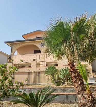 Villa IN
