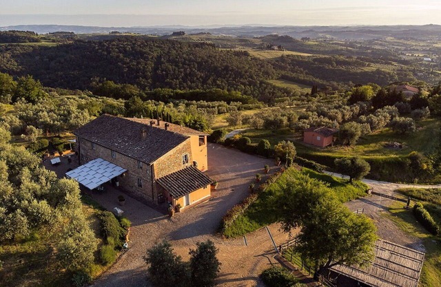 Villa in Montelupo Fiorentino mit 6 Schlafzimmern 11 Schlafplätzen