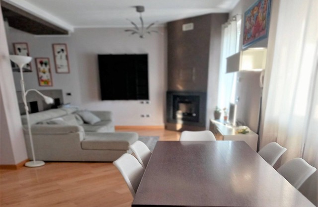 Moderne Villa in Marone mit privatem Pool