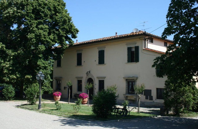 Villa in La Ginestra mit 7 Schlafzimmern 14 Schlafplätzen