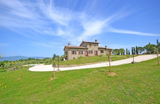 Villa in La Villa-farneta mit 7 Schlafzimmern 13 Schlafplätzen
