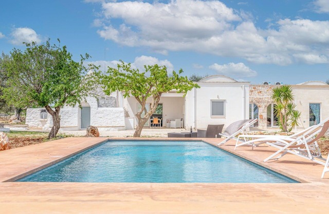 Villa in Latiano mit 4 Schlafzimmern 8 Schlafplätzen