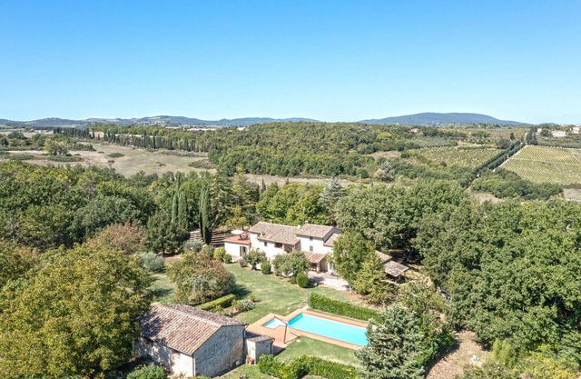 Villa in Le Grazie mit 7 Schlafzimmern 14 Schlafplätzen