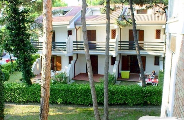 Villa in Lignano Pineta mit Parkplatz