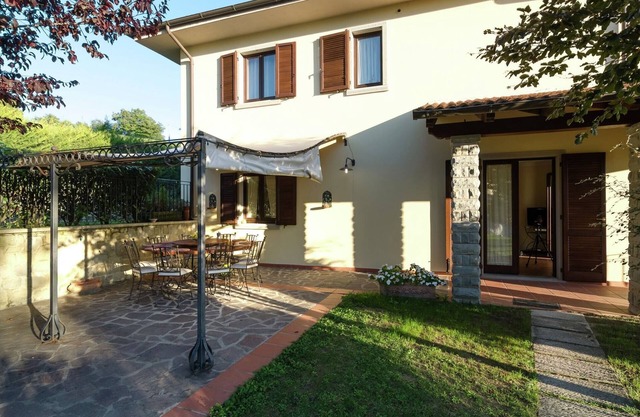Villa in Lonnano mit Pool