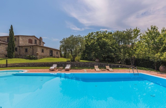 Villa in Monsummano Terme mit 4 Schlafzimmern 8 Schlafplätzen