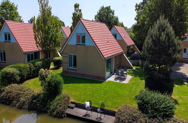 Ferienhaus mit Garten, 19 km. Van Hoorn