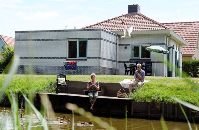 Ferienhaus mit Steiger, 19 km. Van Hoorn