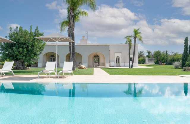 Villa in Ostuni mit 5 Schlafzimmern 8 Schlafplätzen