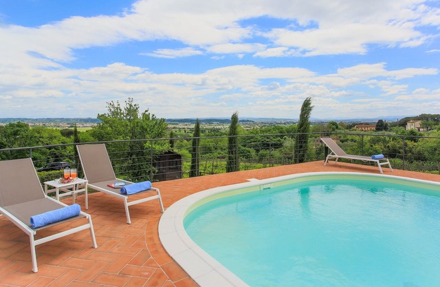 Villa in Pisa mit 3 Schlafzimmern 8 Schlafplätzen