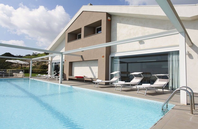 Villa in Poggio Del Sole mit 5 Schlafzimmern 11 Schlafplätzen