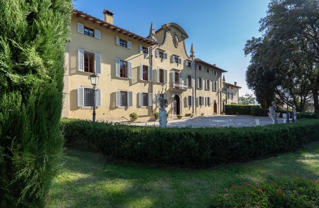Villa in Ronta mit 13 Schlafzimmern 26 Schlafplätzen