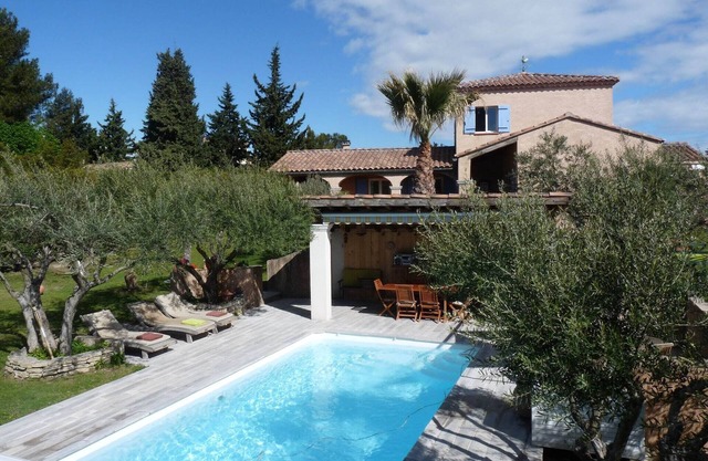 Villa mit Pool in Roquemaure