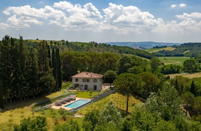 Villa in San Quirico mit 5 Schlafzimmern 10 Schlafplätzen