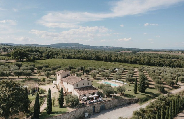 Villa in Sarteano mit 13 Schlafzimmern 26 Schlafplätzen