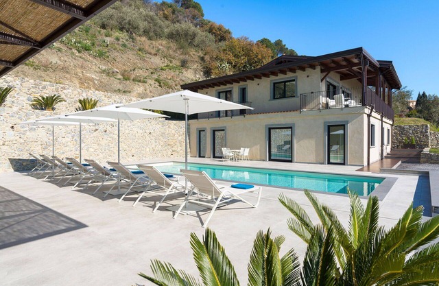 Villa in Savoca with 5 bedrooms sleeps 10