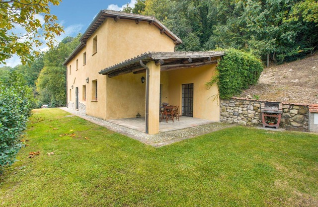 Rustikales Haus mit privatem Garten