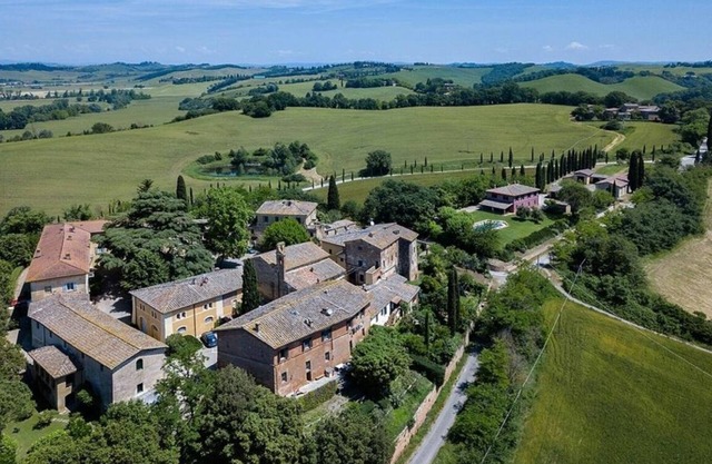 Villa in Serravalle mit 5 Schlafzimmern 10 Schlafplätzen