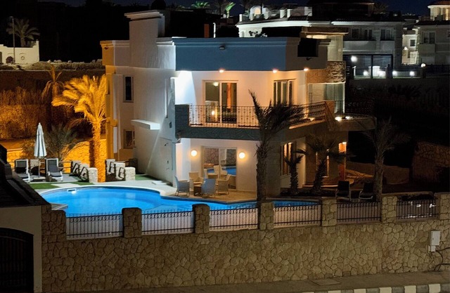 Villa in Sharm El Sheikh - By The Beach - Large Pool - Jacuzzi - sleeps 10