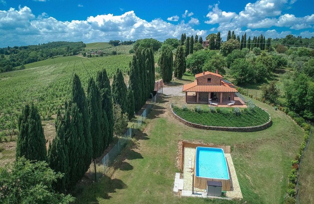 Villa in Sinalunga mit 1 Schlafzimmern 4 Schlafplätzen