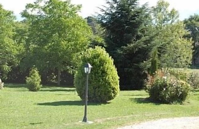 Villa im Land mit Pool
