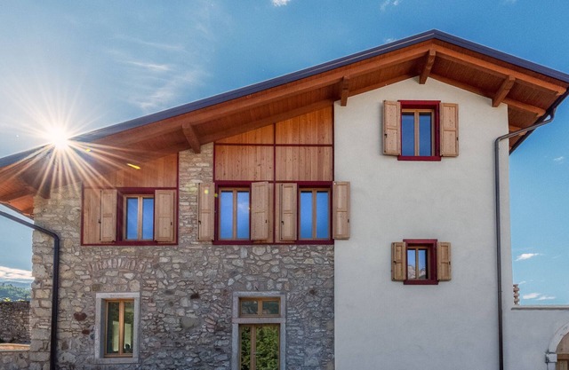 Villa in den Weinbergen mit Blick auf die Berge