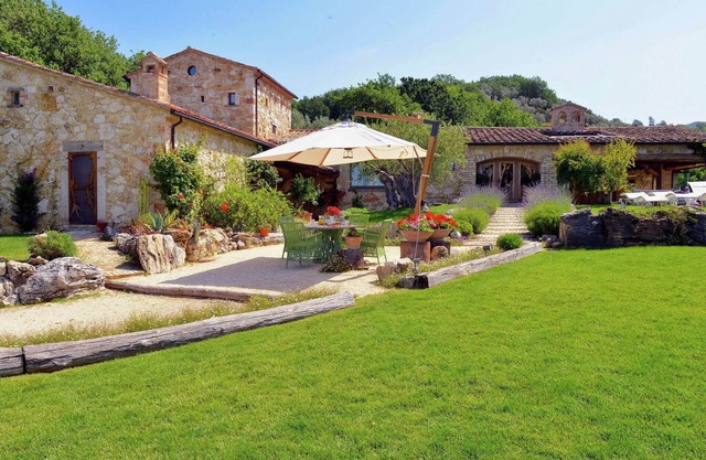 Lussuosa villa a Guardea con spa privata