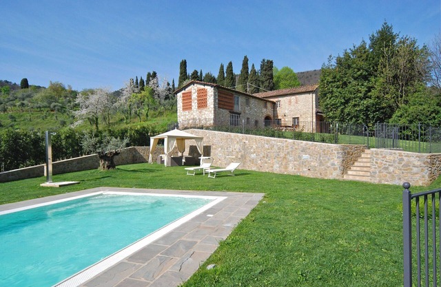 Villa in Lucca mit 6 Schlafzimmern 10 Schlafplätzen