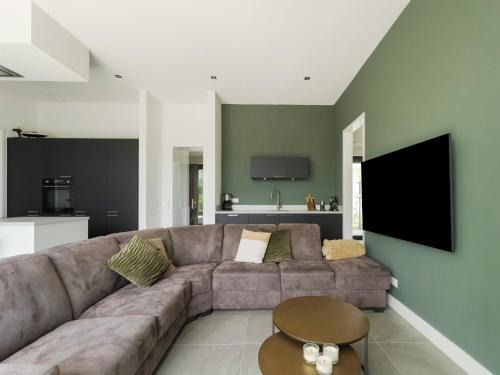 Villa in Zeewolde by Veluwemeer Beach, cleaning included