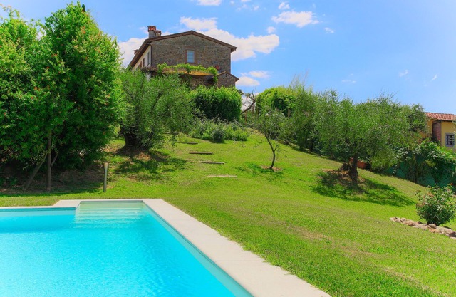 Villa / Independent home in Lucca mit 3 Schlafzimmern 6 Schlafplätzen