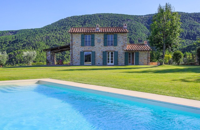 Villa / Independent home in Lucca mit 3 Schlafzimmern 6 Schlafplätzen