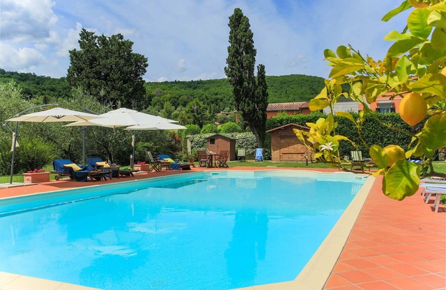 Villa / Independent home in Pistoia mit 4 Schlafzimmern 10 Schlafplätzen