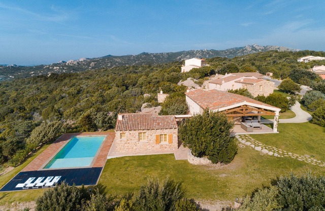 Villa 'India' mit Meerblick, Wi-Fi und Klimaanlage