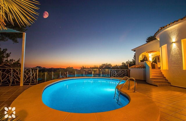 Villa INFINIDAD by Abahana Villas