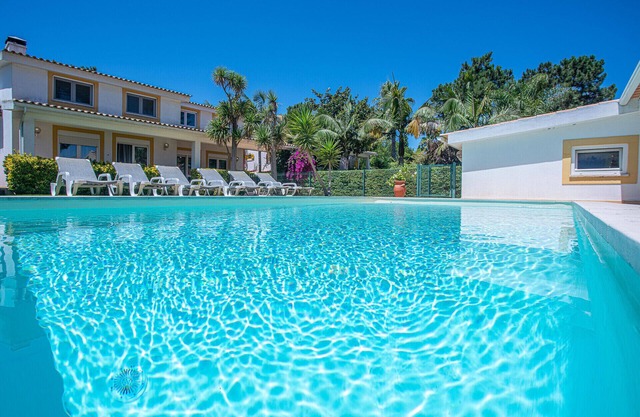 Villa Isabel - Spacious villa for 10 people, with private pool, close to Lisbon
