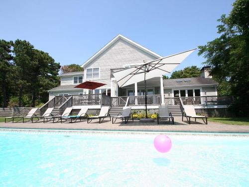Villa Isaiah - Southampton Luxury Estate
