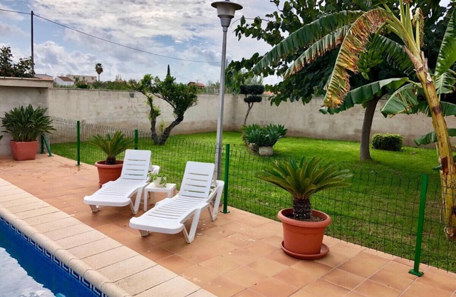 CHALET MIT PRIVATEM POOL 10 MENSCHEN 800 M. VINAROZ STRAND