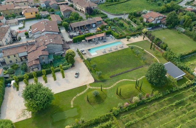 Villa in Calvagese Della Riviera mit 3 Schlafzimmern 10 Schlafplätzen